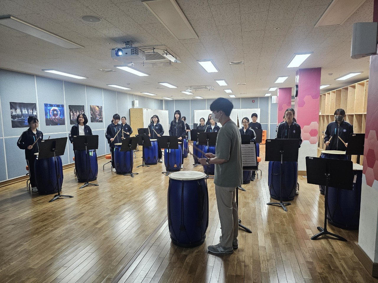 
															
															
																
																	함안여자중학교, 예술교육원 해봄에서 함께한 자유학기제 체험 활동 [3번째 이미지]
																
																
															
														